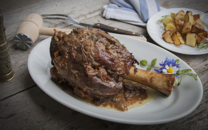 Stinco di vitello al forno